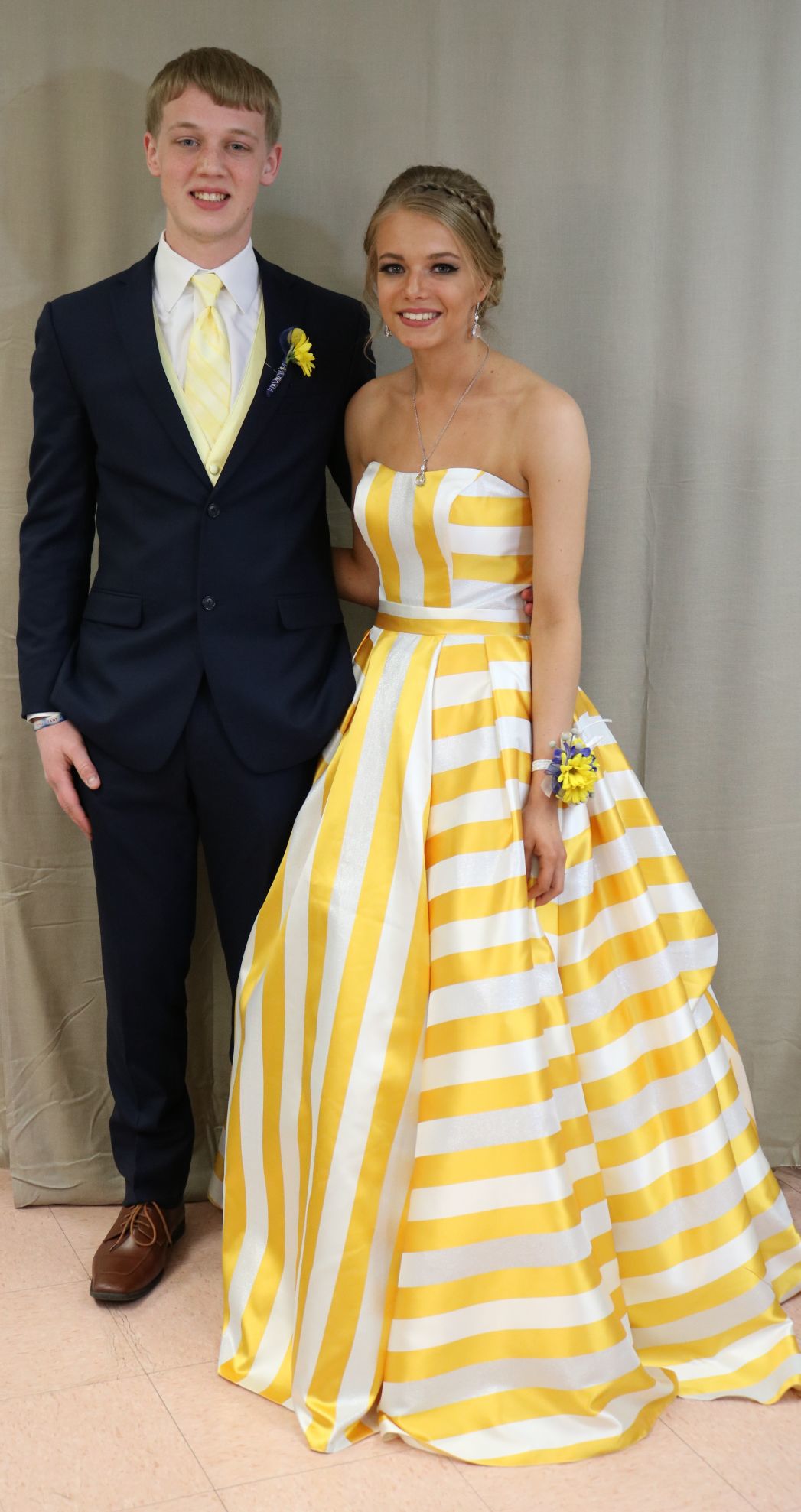 FCHS Prom March 48.JPG